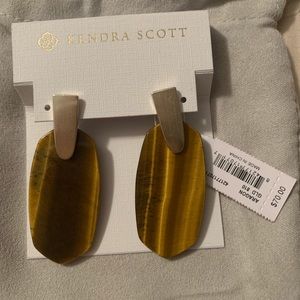 Kendra Scott Aragon drop earrings